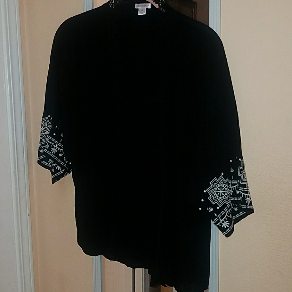 Light, black cardigan